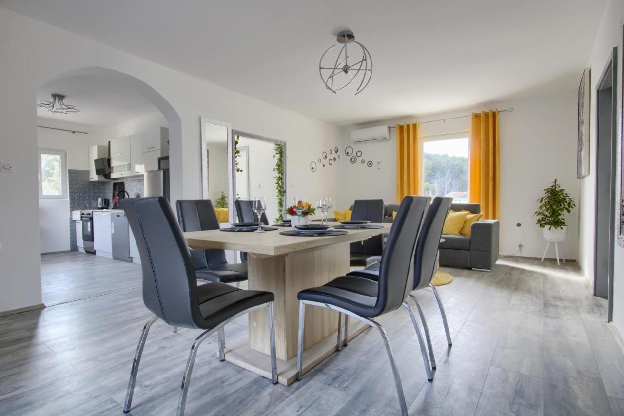 Apartments Villa Mihaela Banj Ngoại thất bức ảnh