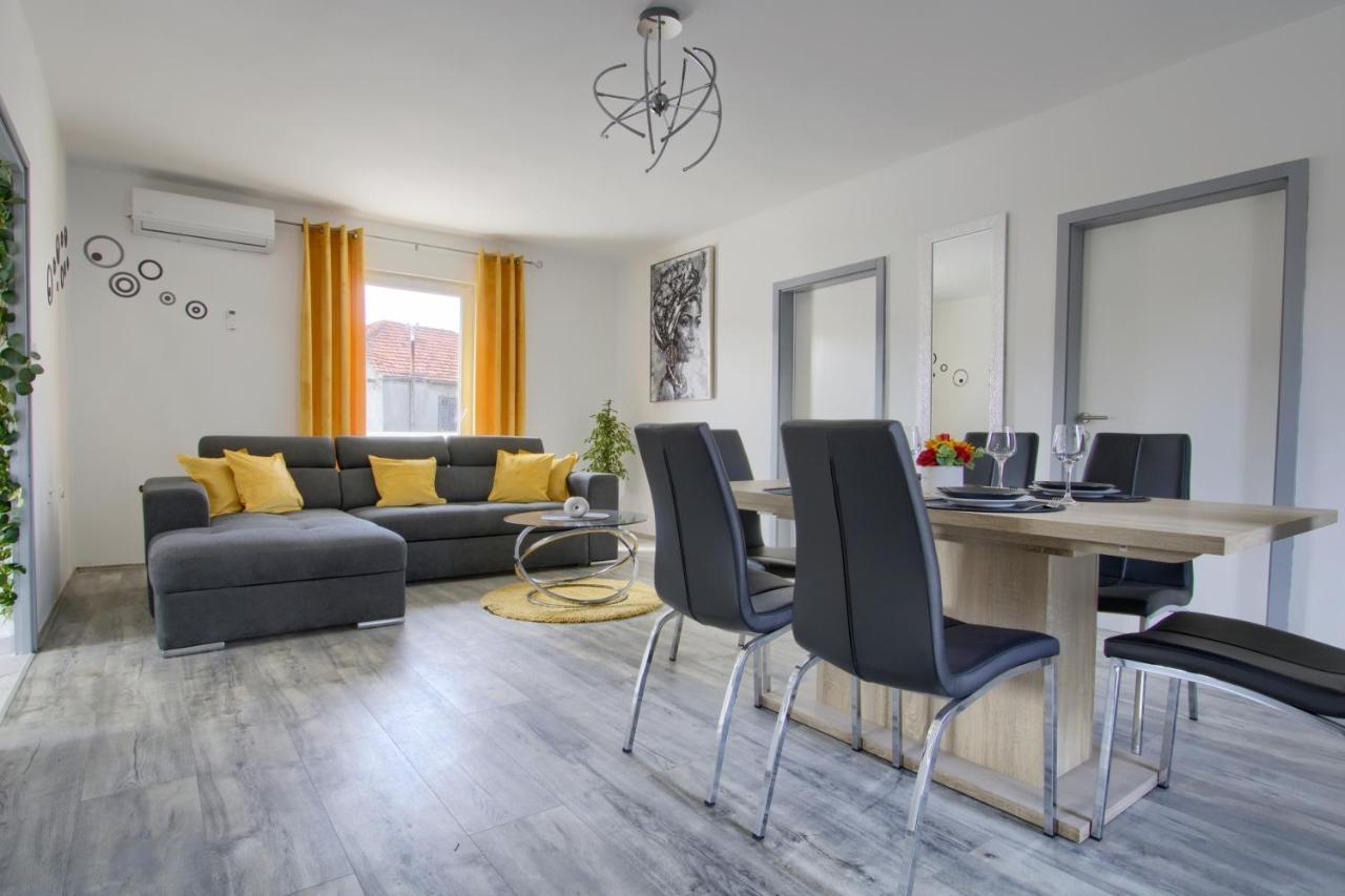 Apartments Villa Mihaela Banj Ngoại thất bức ảnh