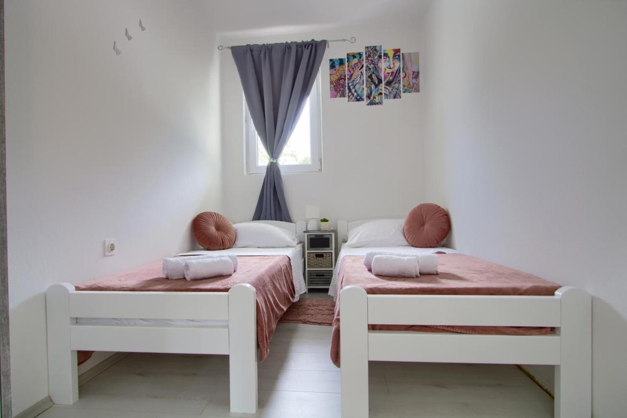 Apartments Villa Mihaela Banj Ngoại thất bức ảnh