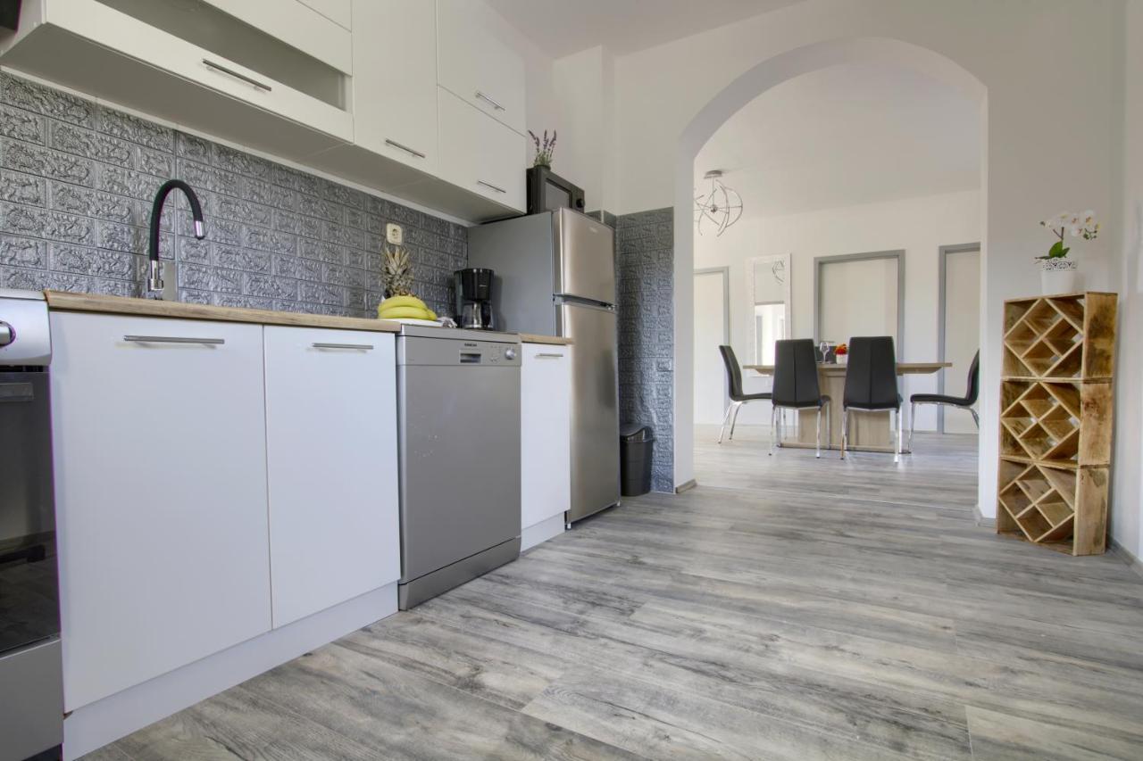 Apartments Villa Mihaela Banj Ngoại thất bức ảnh